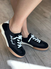 סניקרס קל ונוח