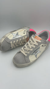 סניקרס כוכב