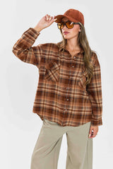 מכופתרת משבצות