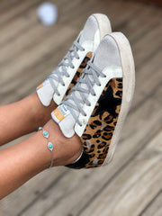 סניקרס כוכב