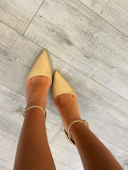 נעל סירה רצועה