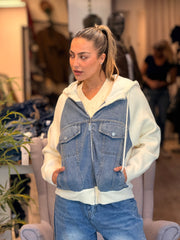 ג׳קט ג׳ינס בשילוב סריג