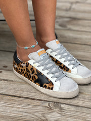 סניקרס כוכב