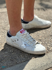 סניקרס כוכב