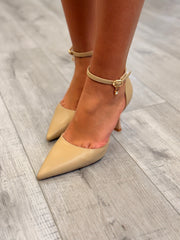 נעל סירה רצועה