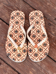 Tory לבן מקושקש