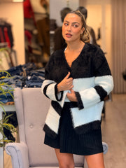 ג׳קט שחור לבן