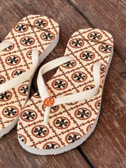 Tory לבן מקושקש