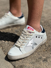 סניקרס כוכב