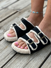 כפכף 2 פסים פרווה