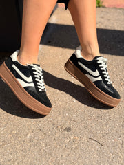 Off track סניקרס