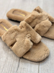 כפכף פרווה שטוח