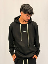 סווצר עם כובע