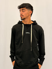 סווצר עם כובע