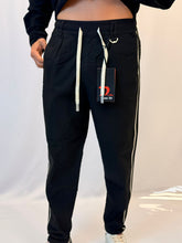 מכנס פסים בצדדים