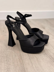 סנדל עקב ערב