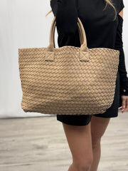 תיק קלוע גדול