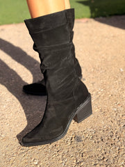 מגף עור זמש גבוה