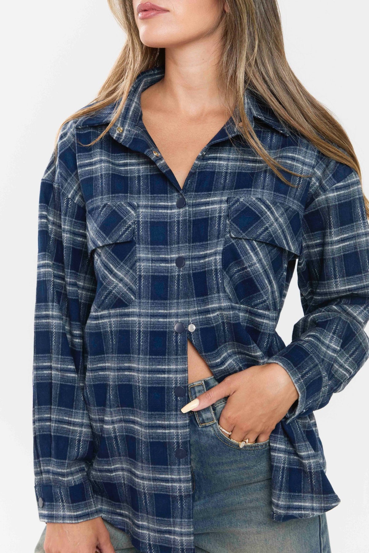 מכופתרת משבצות