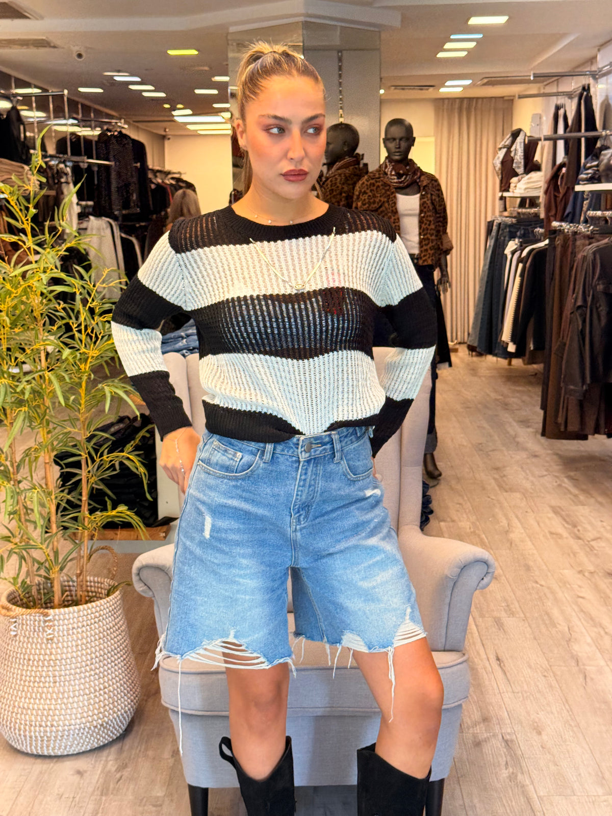 סריג שחור לבן