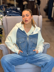 ג׳קט ג׳ינס בשילוב סריג