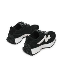 סניקרס capitale