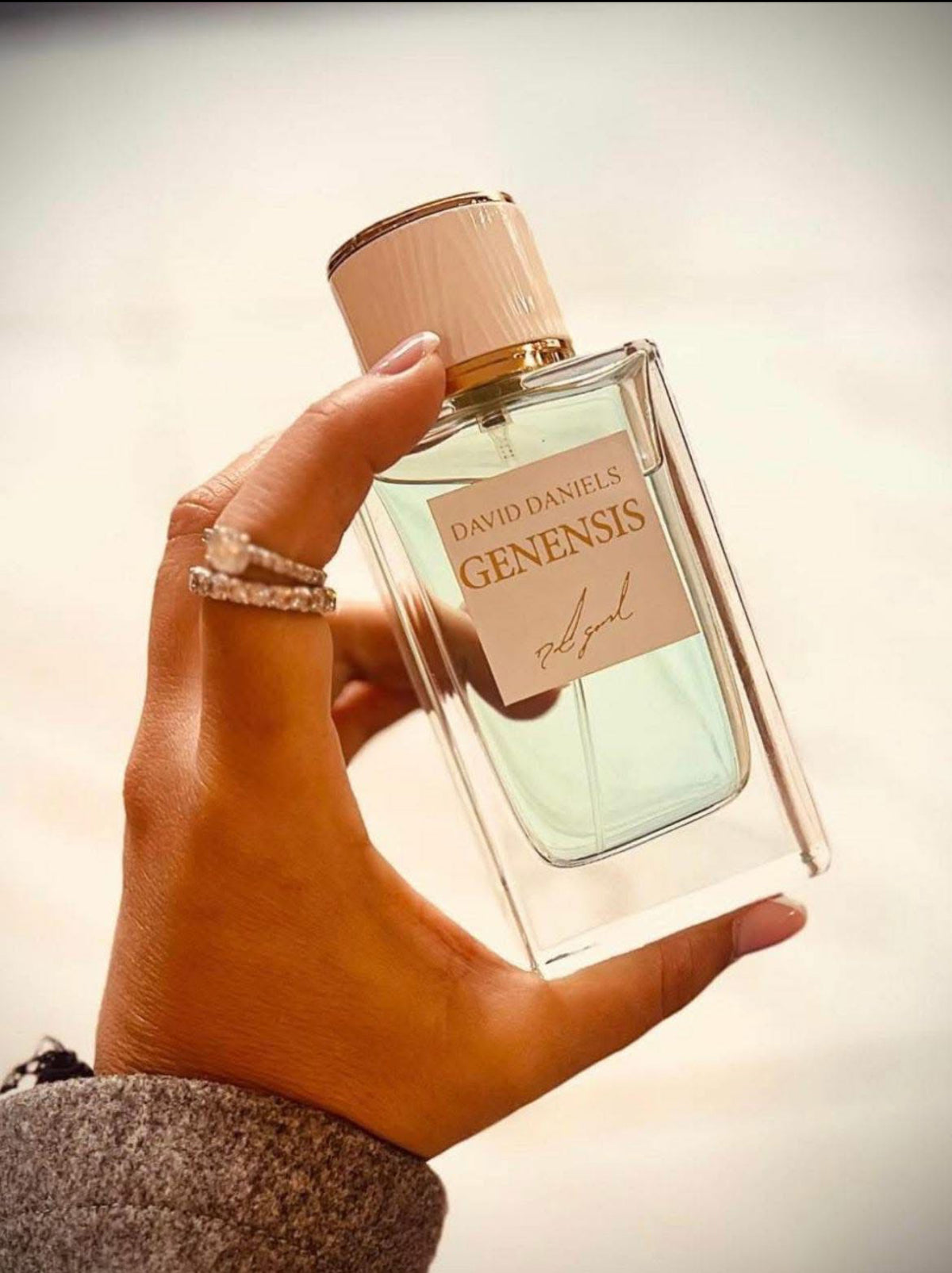 בושם של דיוויד דניאלס Genensis