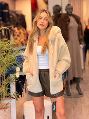 ג׳קט כובע פרווה