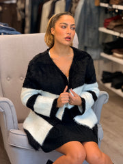 ג׳קט שחור לבן