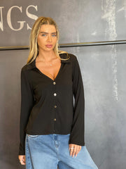 חולצת כפתורים