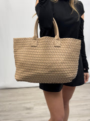 תיק קלוע גדול